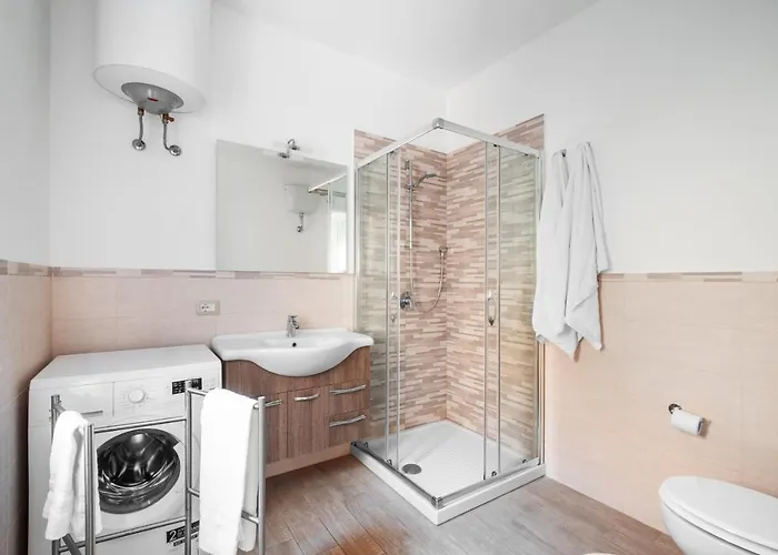 Apartment Dreamers' House